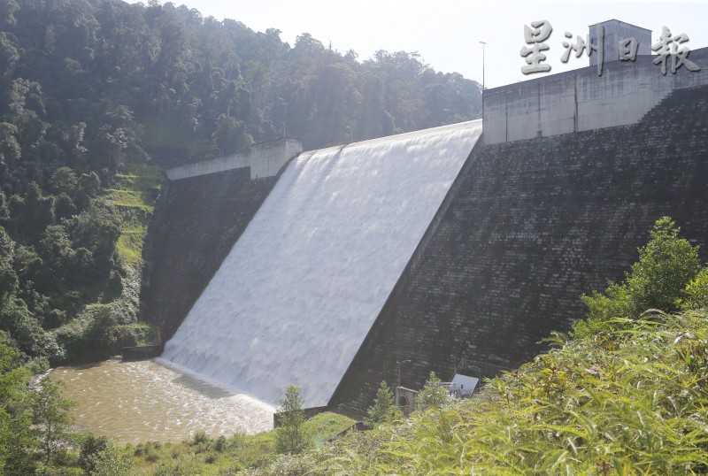 天气干旱 霹水坝水位下降 武吉美拉水坝处危险水平