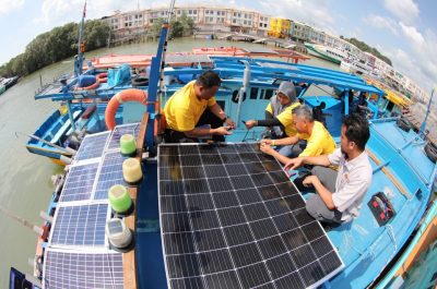 工艺大学为丰盛港21艘渔船安装太阳能板 减少对柴油依赖