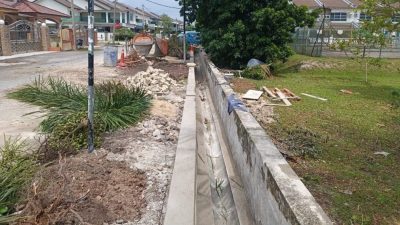 彭宏钟积极争取获拨款  6花园新建排水沟