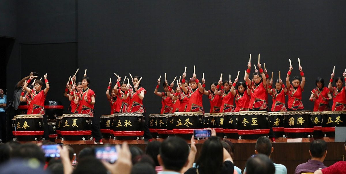 早报必下-大都会-雪隆潮州会馆妇女组“潮撃”二十四节令鼓队庆10周年