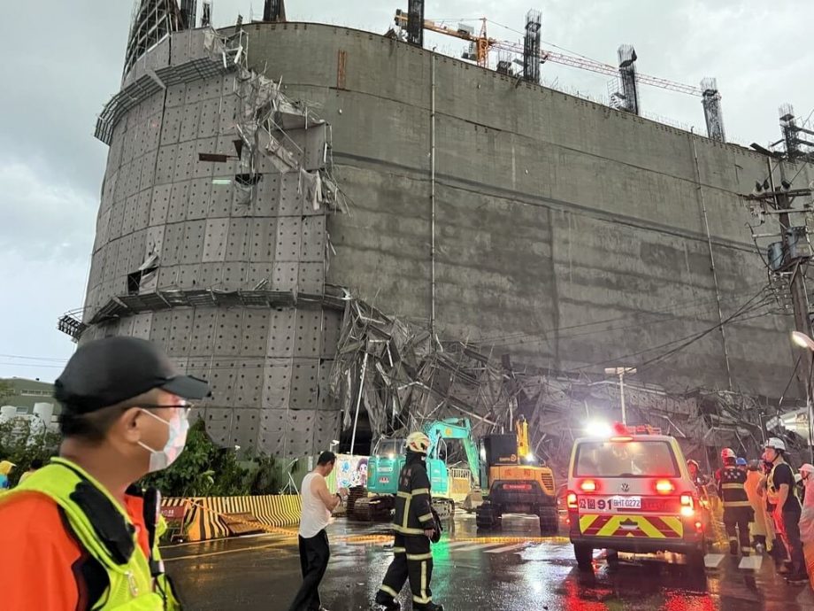 暴风雨中鹰架倒塌 工人2死3伤