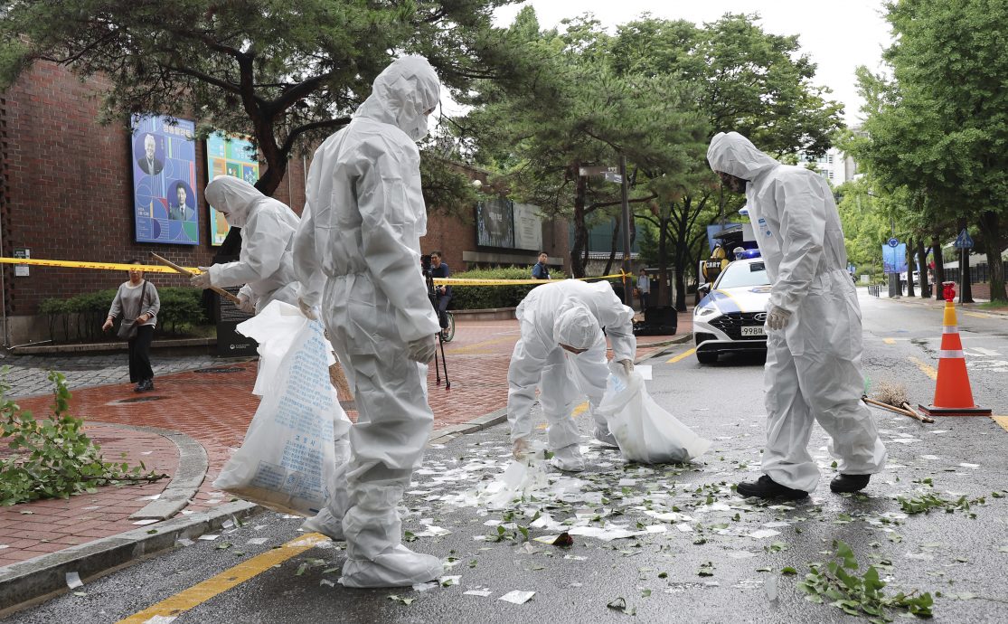 朝“大便气球”掉进南韩总统府！   生化小组立即出动