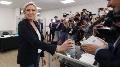 法國會首輪選舉 投票率或創38年來新高