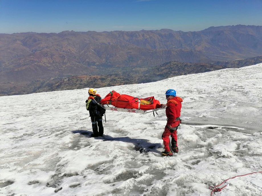 秘鲁寻获美登山客遗体  遭雪崩掩埋冰封22年 包括衣物都保存完好