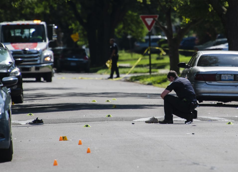 美国底特律发生大规模枪击事件 已致2死19伤