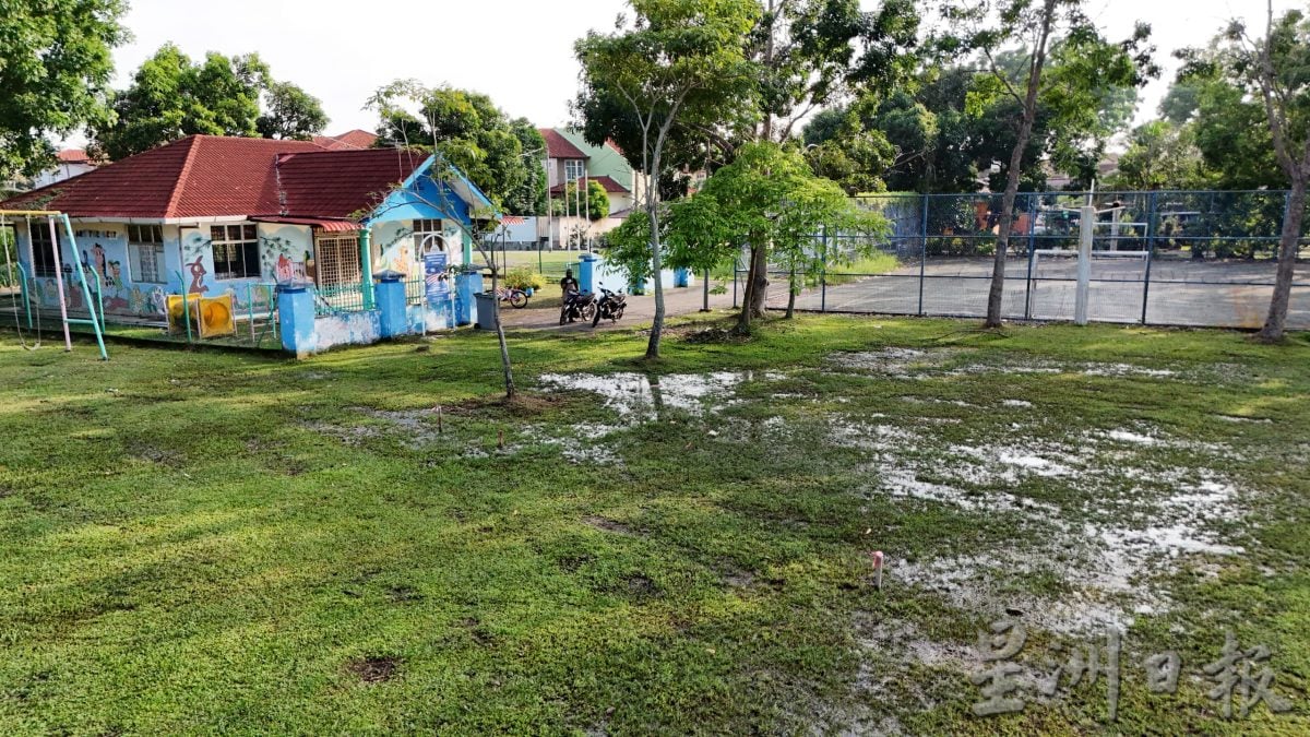 （古城封面主文）新马六甲花园大操场获拨款，设跑道路灯石椅运动器材