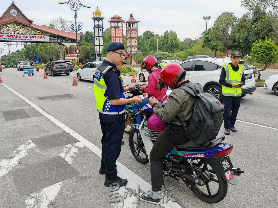 （古城封面副文）没路税、没商用车辆执照、巴士上吸烟、违停等，JPJ对25旅巴长巴采取行动