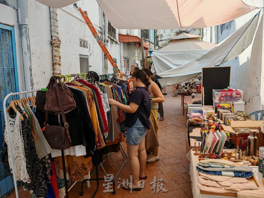 （古城第二版主文）邱培栋支持豆腐街后巷手作市集，希望每个月举办