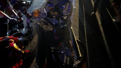 無牌少年駕摩托車 疑失控撞另一摩托車釀2死