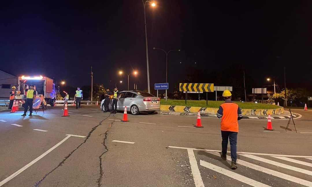 （已簽發）柔：疑油槽羅裡漏油 11摩托車滑倒13人傷