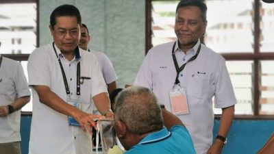 視頻 雙溪峇甲補選| 選委會主席: 各投票站進程順利 首3小時24%投票率略低
