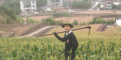 China’s ‘new peasants’ return home to relax, prosper in villages