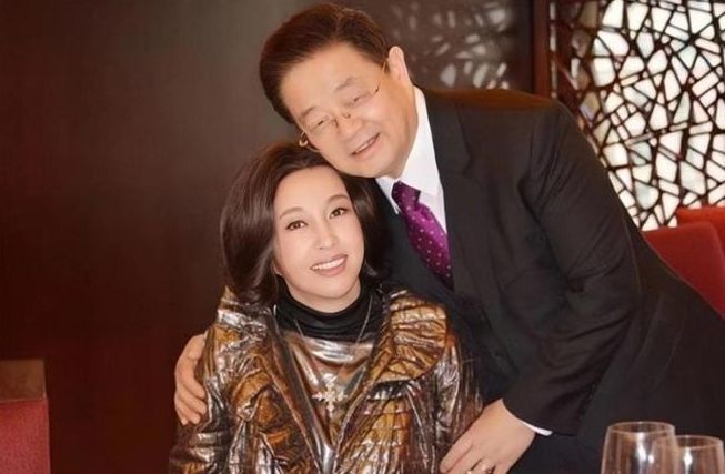 传刘晓庆4度离婚 被曝有8个男友