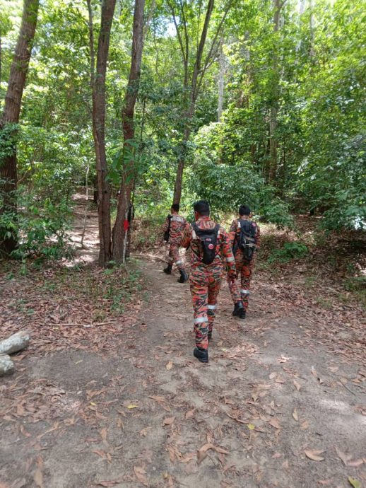  受困红土坎300山 两女登山迷路获救