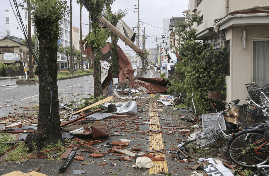 颱風珊珊襲日本多區雨災淪澤國 車場驚變泳池 全國6死逾百傷