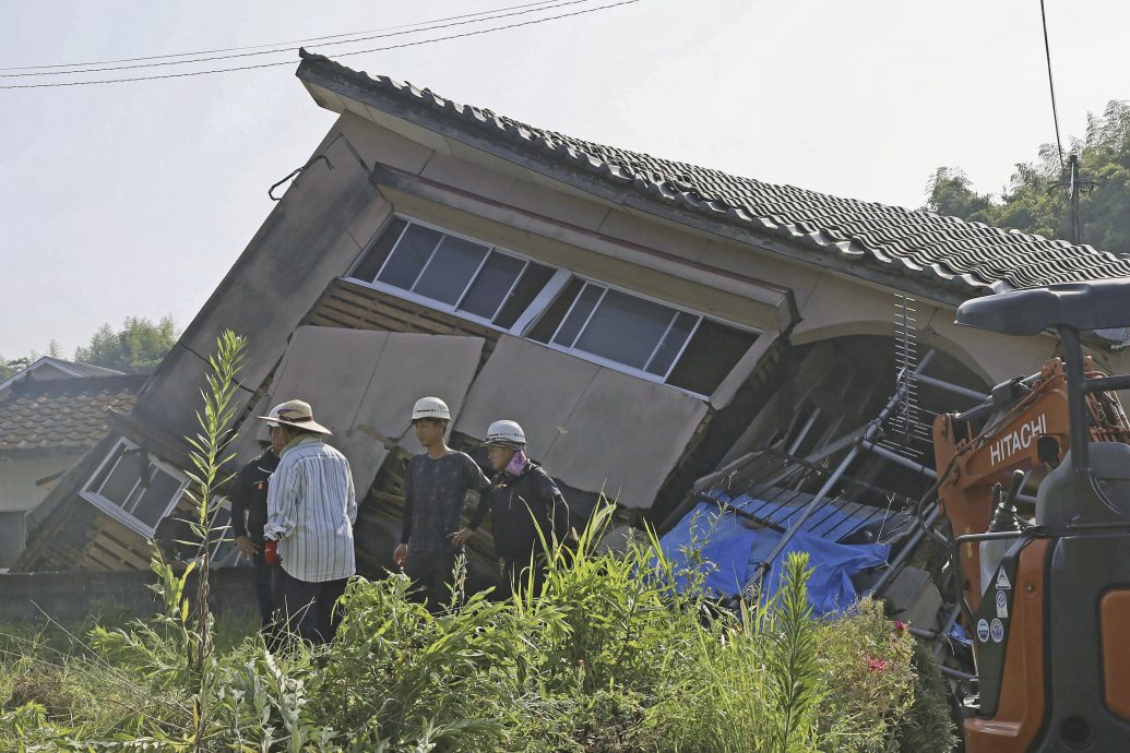 多次余震12人伤   日本发布新一轮“特大强震”警报