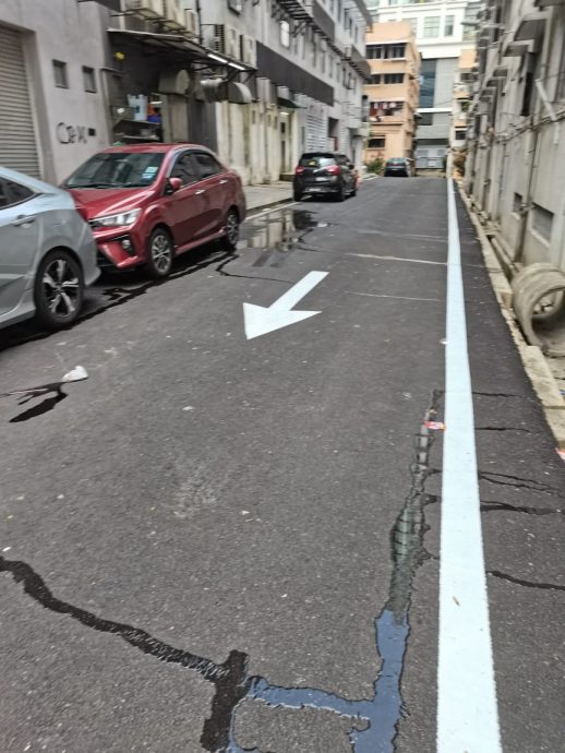 大都会／梁爱君巡视道路问题／9图