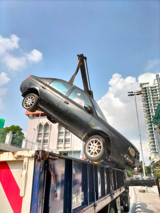 大都會／梁愛君巡視道路問題／9圖