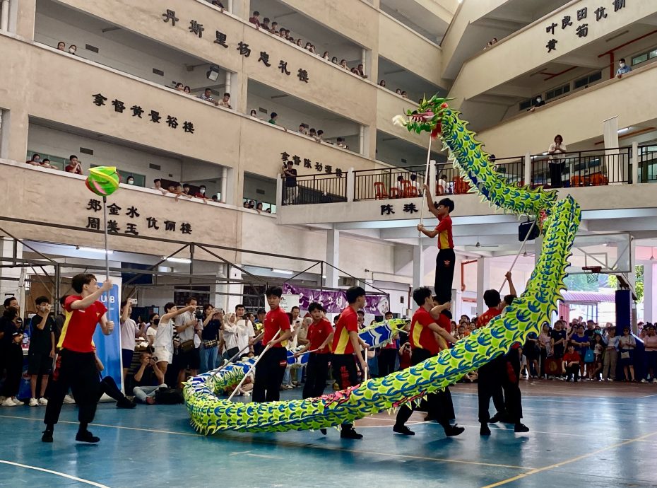 建议版头//大都会-巴生光华独中筹建综合大礼堂暨学生宿舍大楼基金义卖会  成功筹获百万