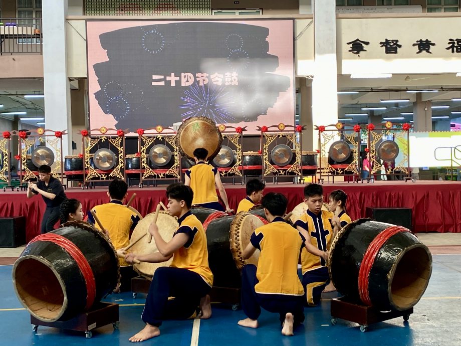 建议版头//大都会-巴生光华独中筹建综合大礼堂暨学生宿舍大楼基金义卖会  成功筹获百万