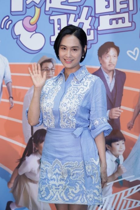 朱茵隔13年再拍港剧 吐槽女儿一言九“顶”