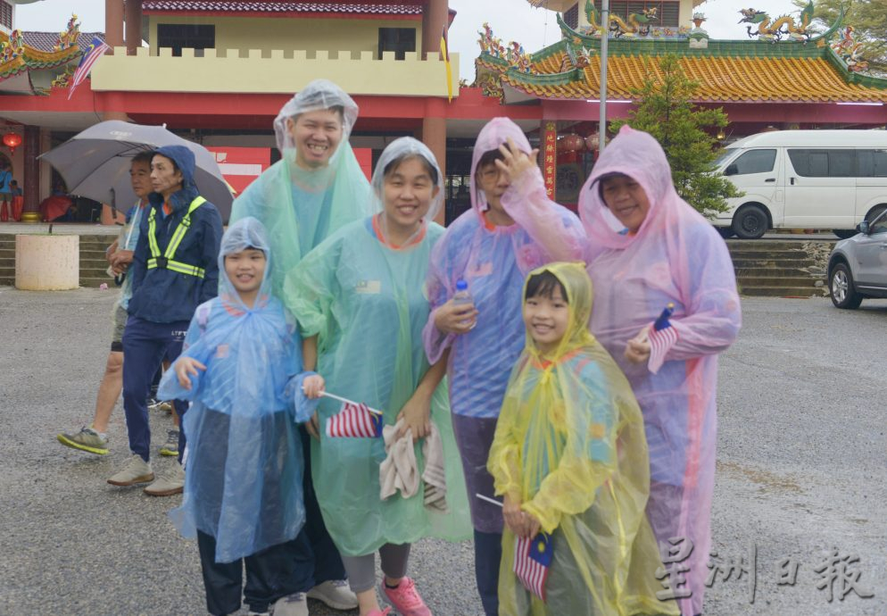 波德申福建会馆“我爱越野徒步2024” 500人风雨无阻向前行