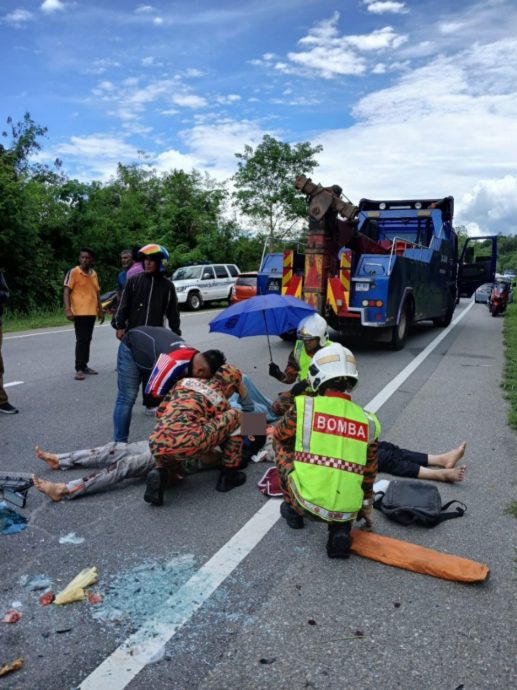 玲瓏士叻百加路 3車相撞車禍