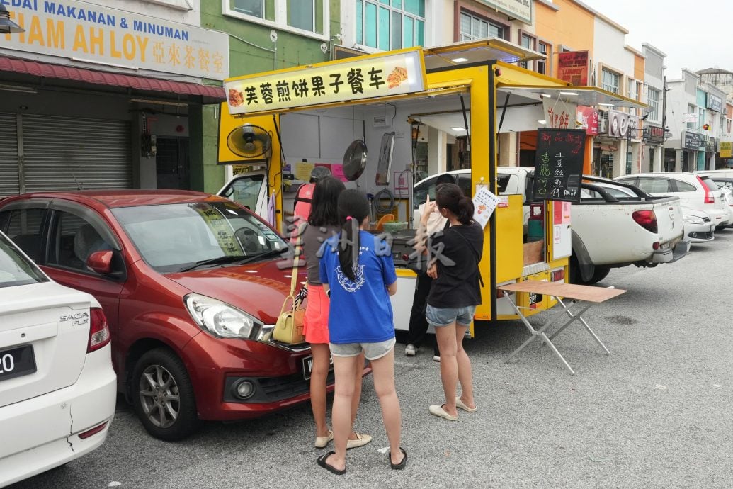 花城小食光／項目經理遭裁員失業  “轉型”營運餐車賣煎餅果子