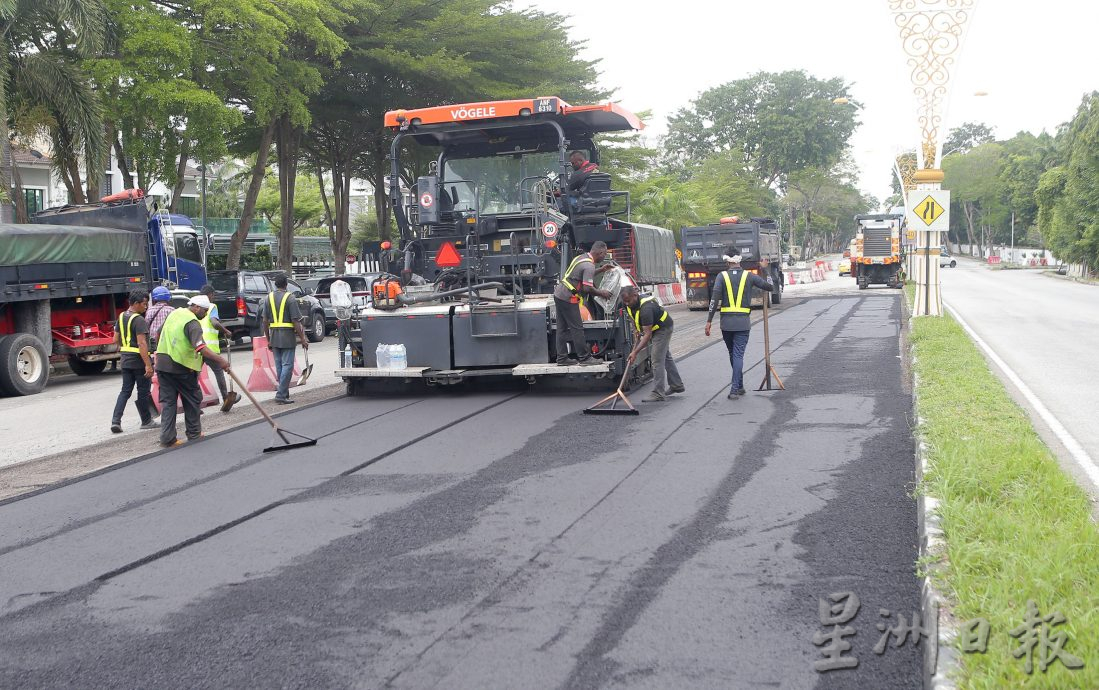 重铺老虎巷半公里路面 料本周完成恢复通车