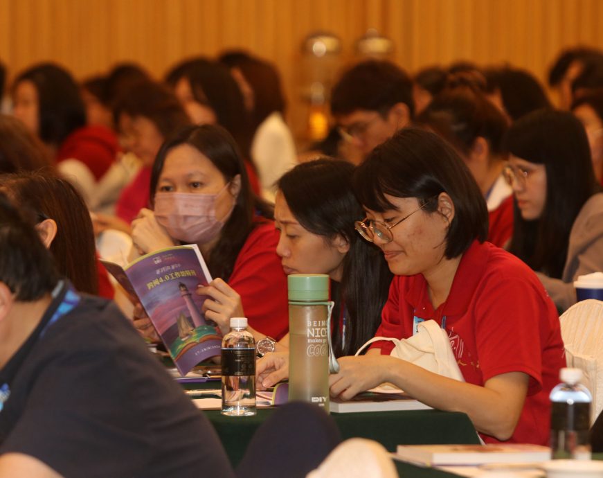 陈友信：跨科趋势 教师不只是知识传递者 更多是学习引导者