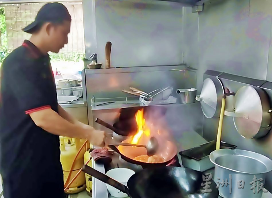 霹／版头／【人气美食】／安顺顺记一品香 海鲜肉骨茶丰盛