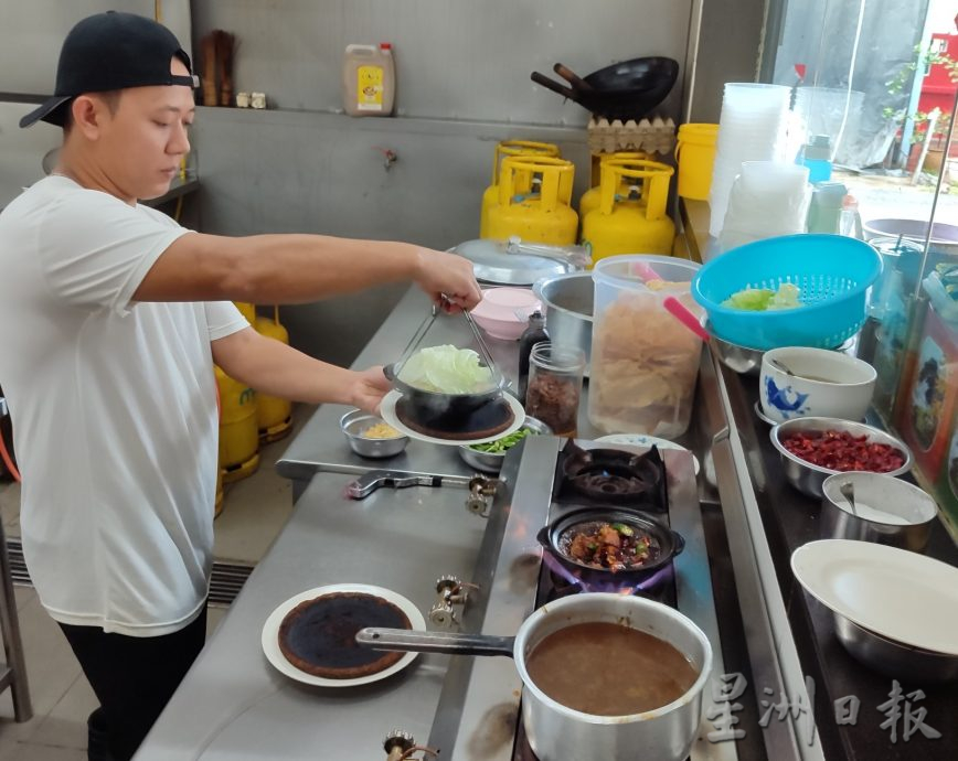 霹／版头／【人气美食】／安顺顺记一品香 海鲜肉骨茶丰盛