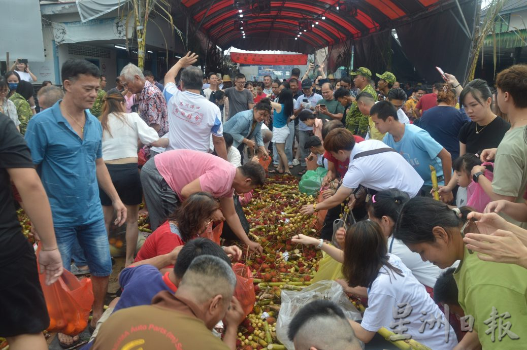 高淵港口搶孤習俗