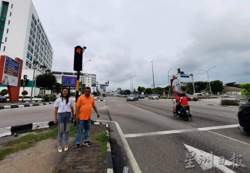 （古城封面主文）赛阿都阿兹路车快交通繁忙 中国游客被撞毙，州议员市议员促增建2座天桥