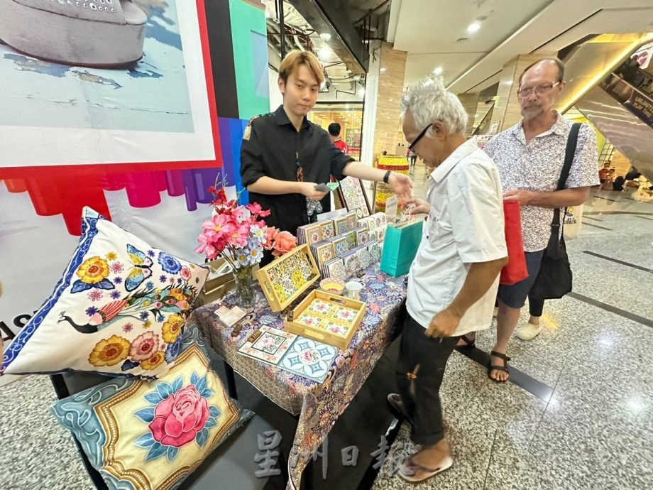 （古城版）莎拉斯瓦蒂：侨生文化节展现大马多元文化 异中求同