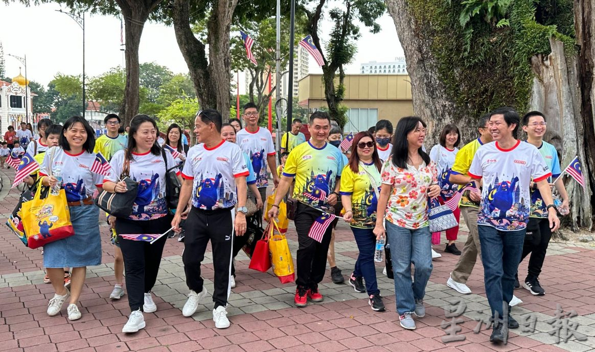 （古城第三版主文）國慶寶寶活動走出戶外 參與者遊古城及乘坐遊船河