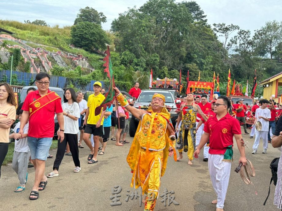 （古城第二版主文）金山宫庆祝晋宫十周年 游行绕境长达50公里