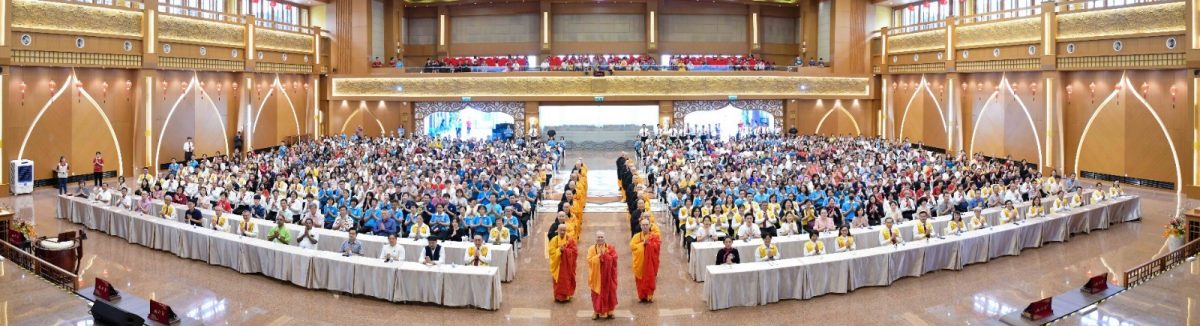 （已簽發）柔：孝道月國慶月，新馬寺1500人供僧報恩祈和諧