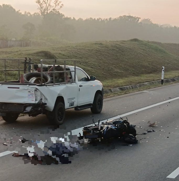 （已签发）柔：摩托车撞货卡 骑士当场身亡