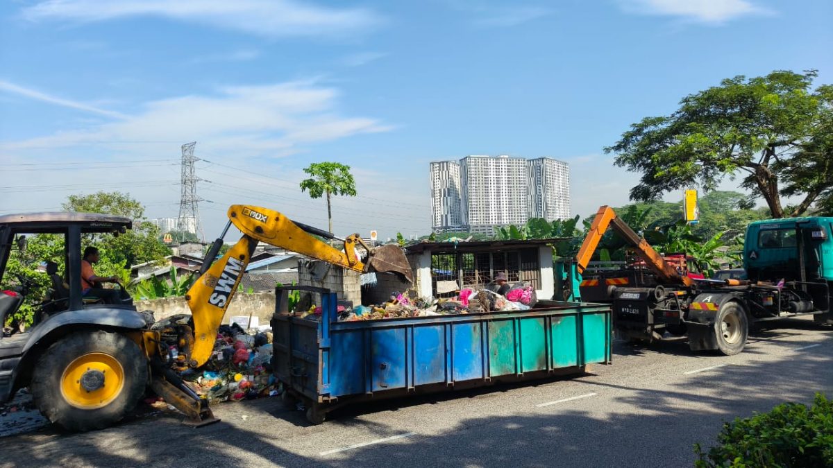 （已簽發）柔：**版二頭**非法垃圾場裝監控器 新山市廳揪垃圾蟲