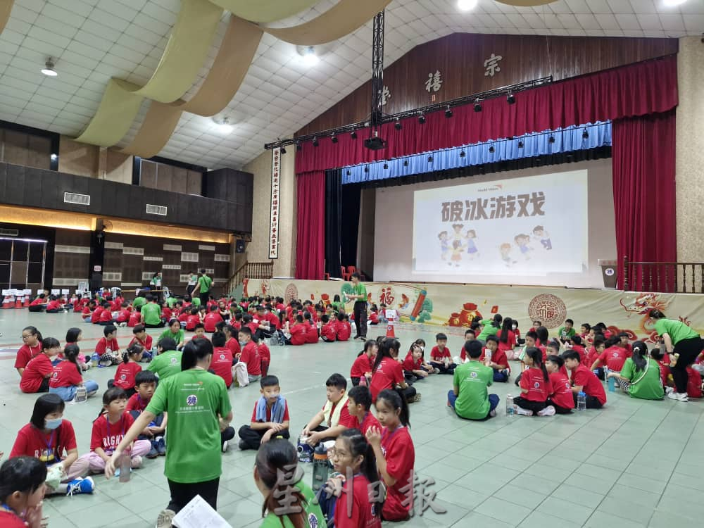 （已签发）柔：紫銮阁办儿童饥饿行动8小时  368小学生齐体验饥饿