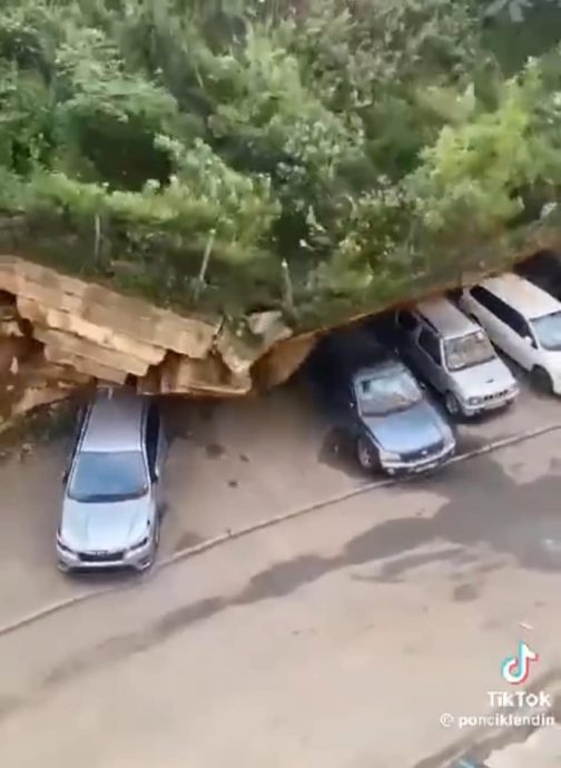 （求真）挡土挡倒塌砸中多辆车　警：不是在亚庇发生