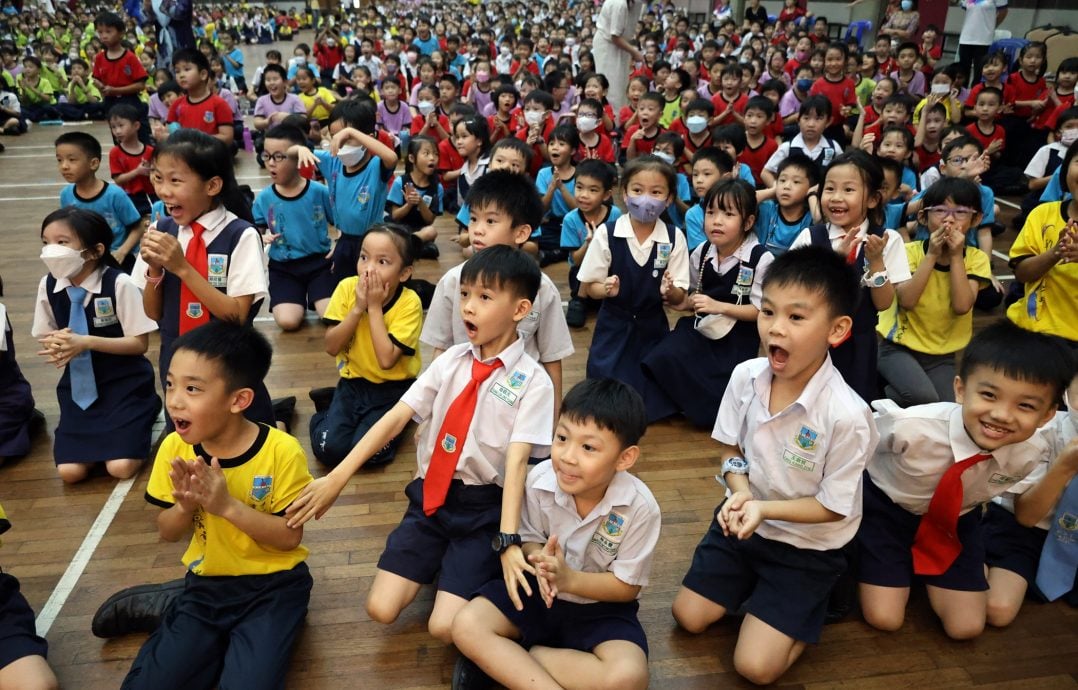 （版头）大都会/全国小学健康校园运动 八打灵育才华小