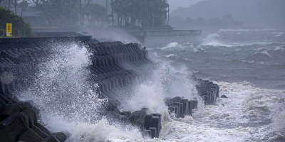 Typhoon Shanshan begins dumping rain on parts of Japan, leaving 1 dead and several injured