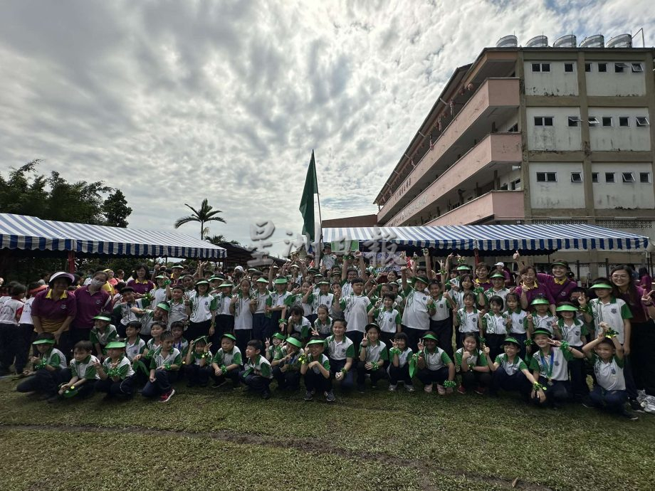 NS双主文一／加拉宾华小运动会，600学生奋力拼搏