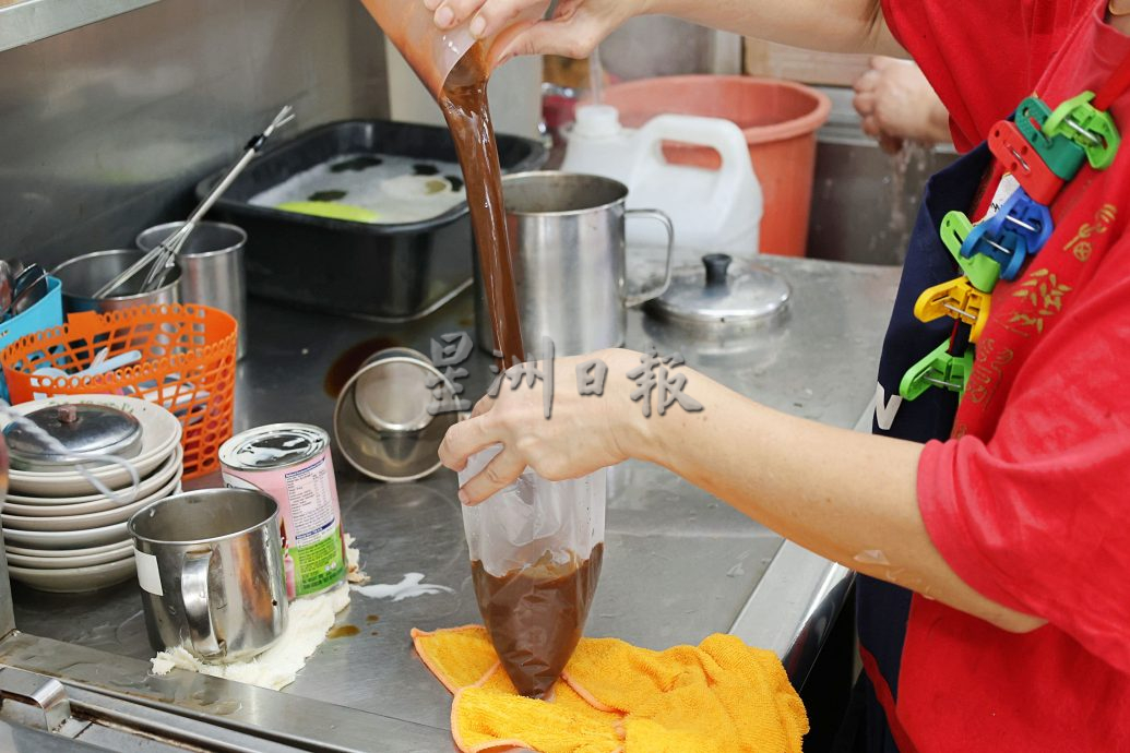 NS芙蓉/森零塑料袋行动存在模糊及不确定性，无替代方案令熟食业者陷两难