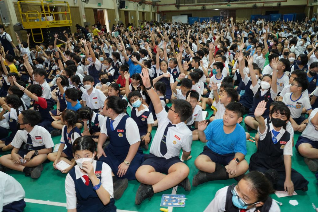 p2 霹／版头／“均衡营养从早餐开始” 育才华小学生乐中学