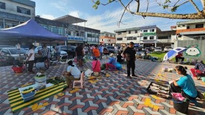 高原市集新场地启用．26小贩摆摊反应热烈