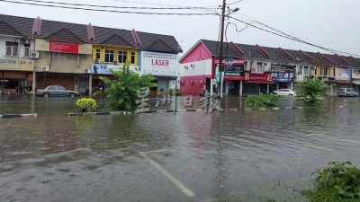 中秋清晨暴雨數小時 巴里文打多處內澇