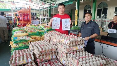 流動愛心促銷 . 村民買到更便宜日用品